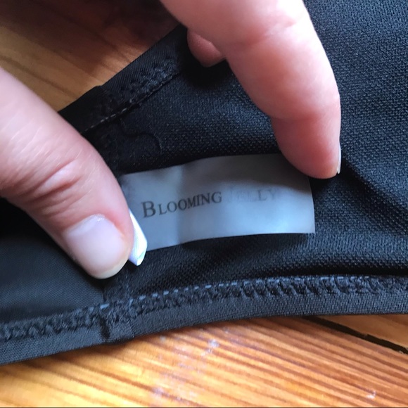 Blooming Jellyfish Black Crochet Wrap Bikini EUC M - Picture 7 of 12